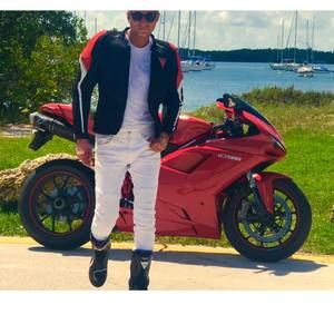 Meet your Posher, Ali